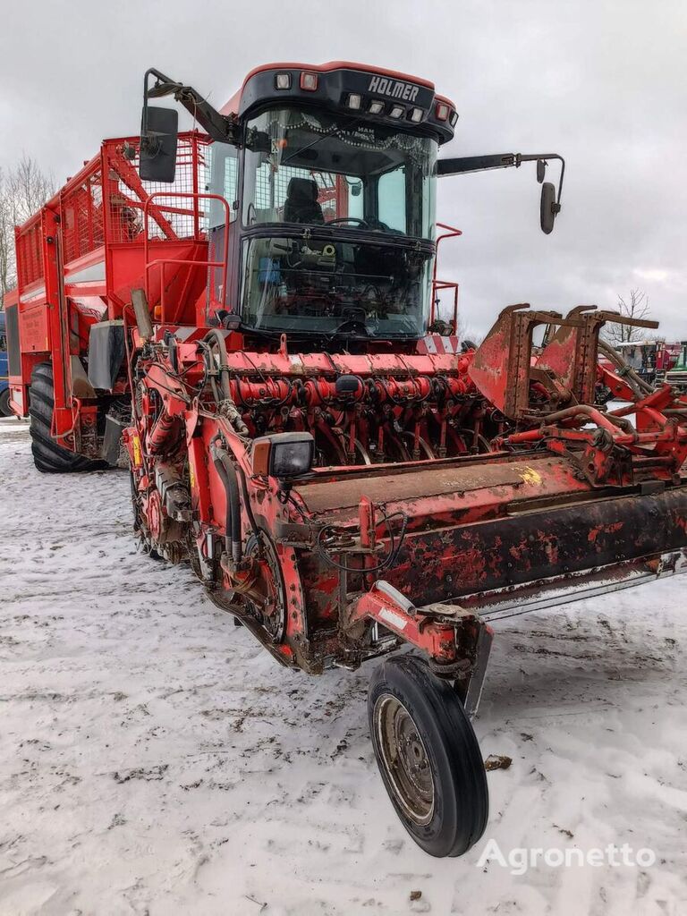 Holmer T-3 beet harvester