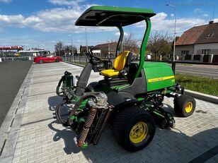 John Deere 8500 lawn tractor