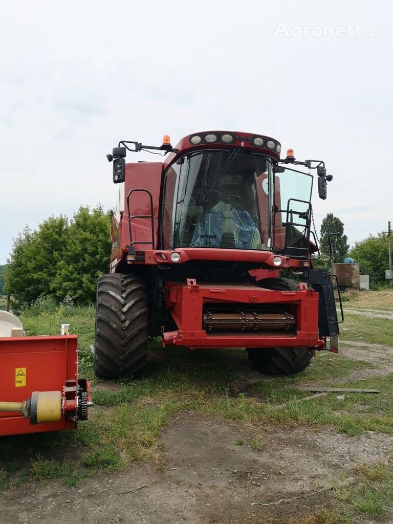 Case IH 8010 grain harvester