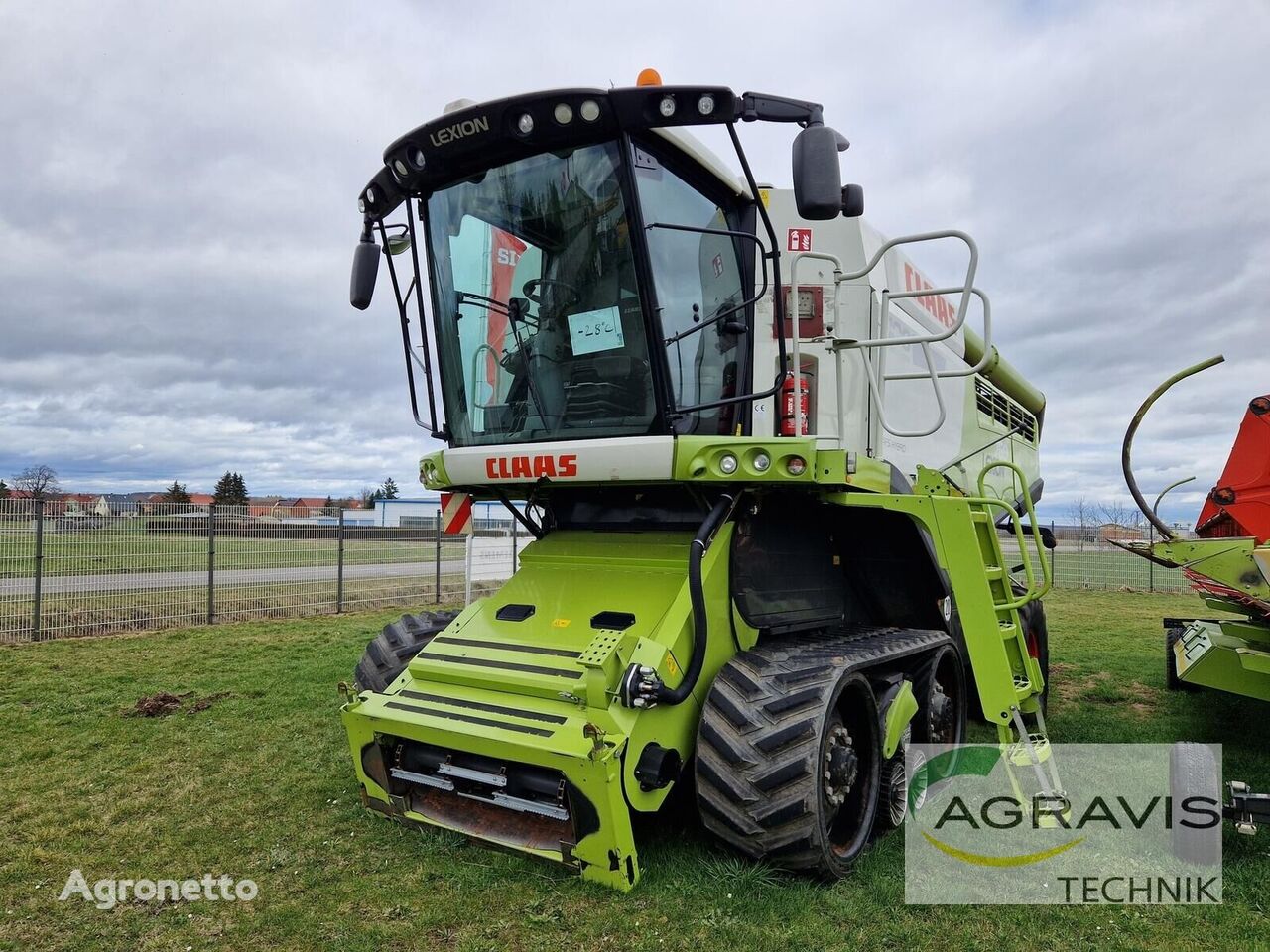 Claas LEXION 760  grain harvester