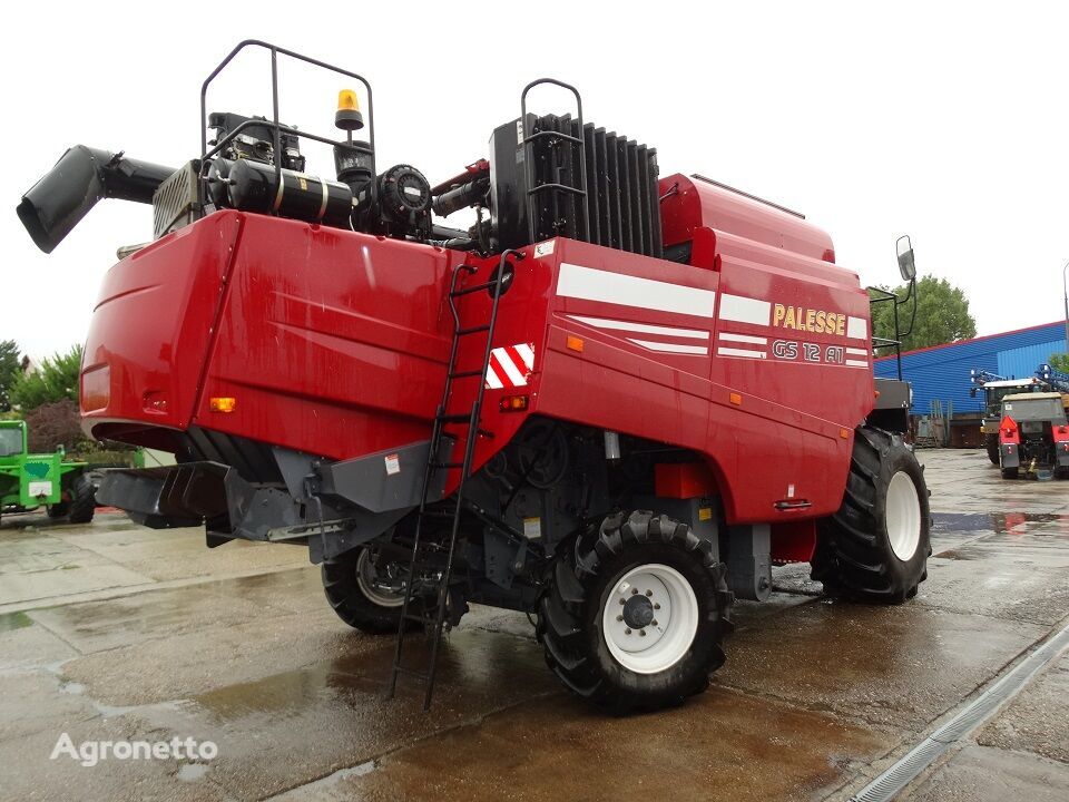 Gomselmash Palesse GS 12 A1 grain harvester