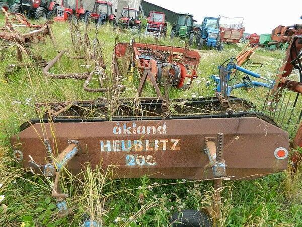 Cita tehnika Heublitz 200 hay merger