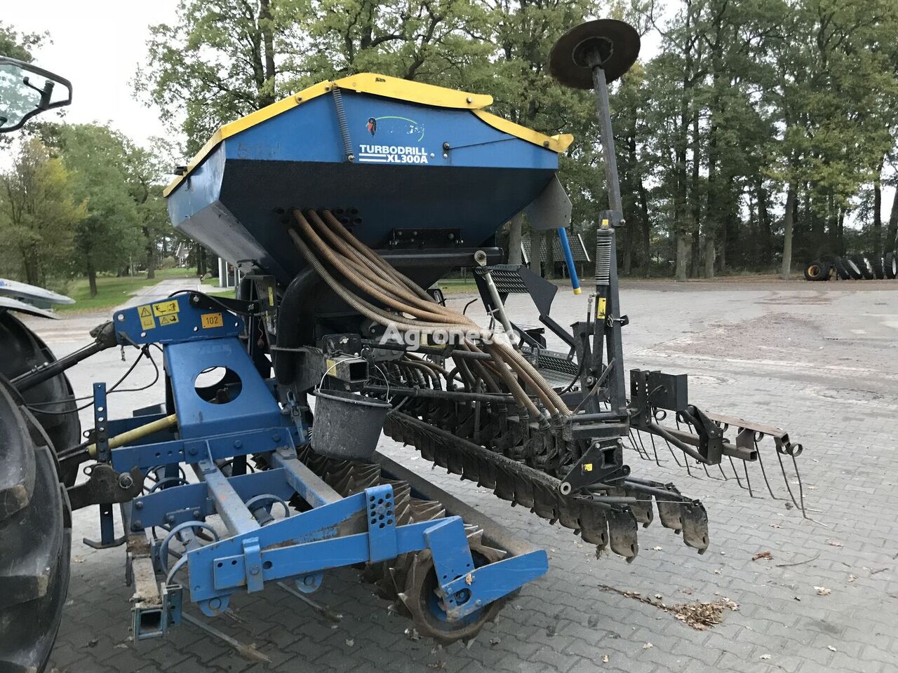 Rabe XL300A pneumatic seed drill