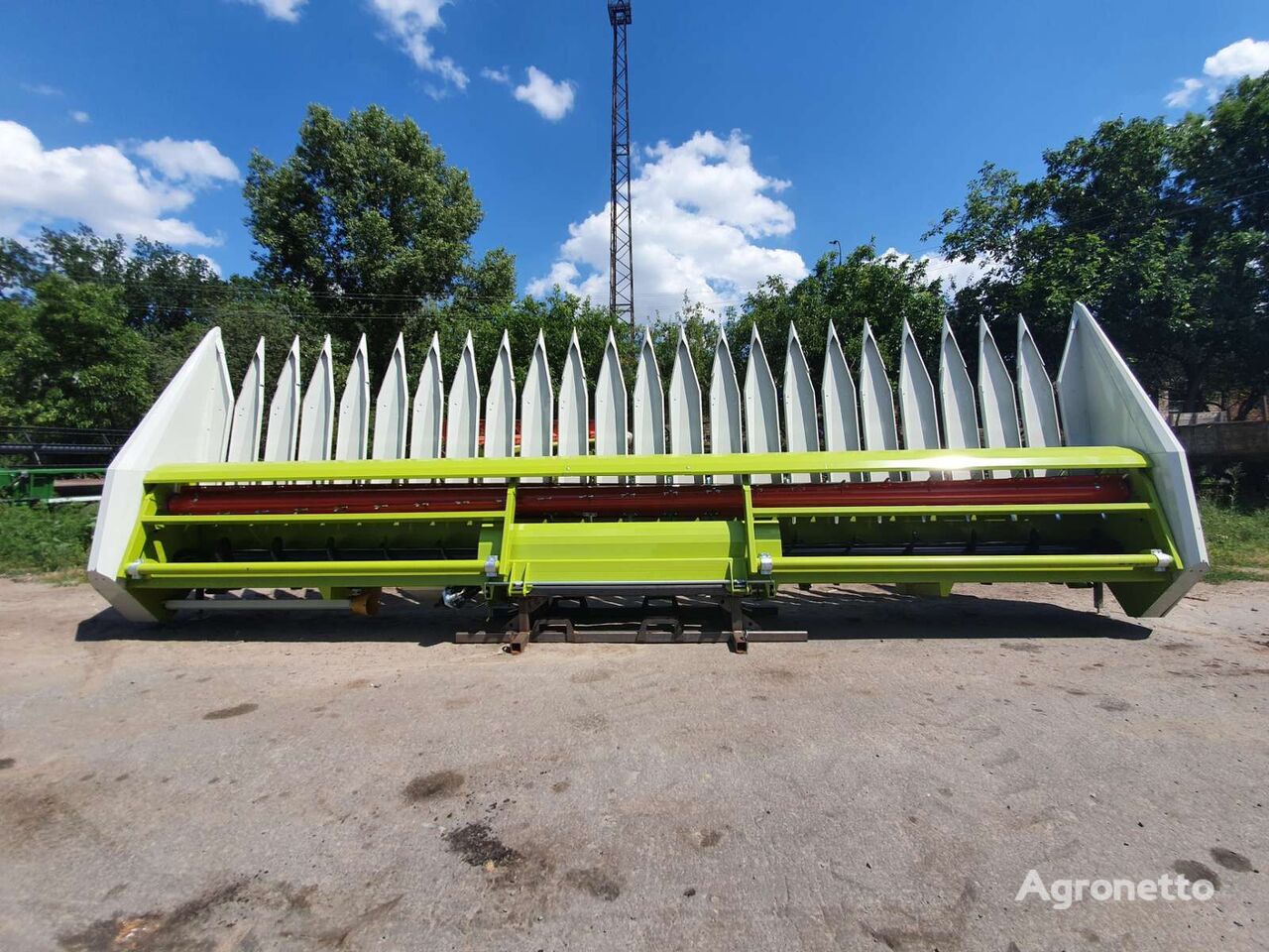 new Metalagro AD SUNPROFI 16/70 (11,2 m) sunflower header