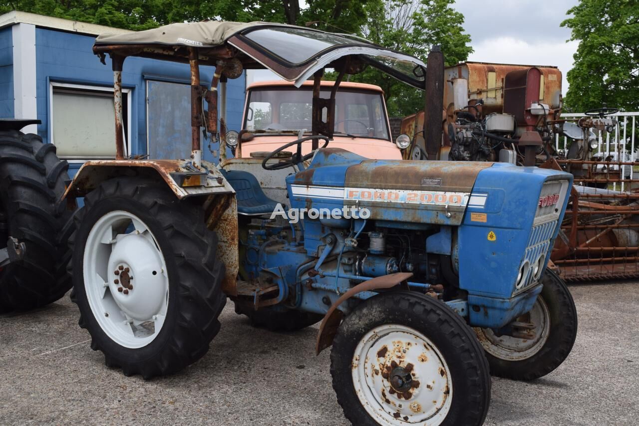 Ford 2000 wheel tractor