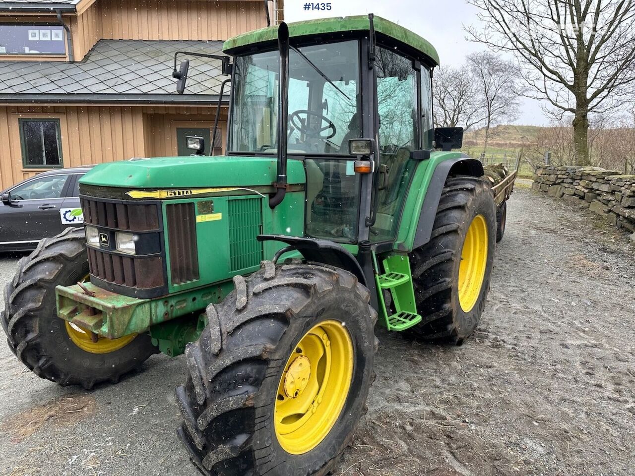 John Deere 6110 SE wheel tractor