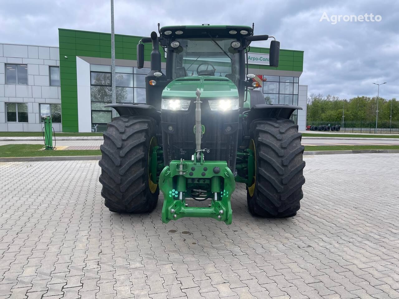 John Deere 8400R V NAYaVNOSTI wheel tractor