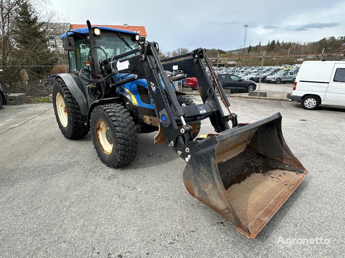 New Holland T4030 wheel tractor