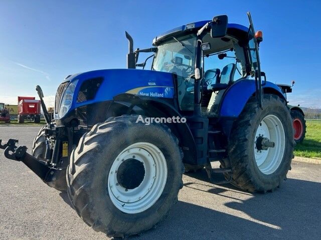 New Holland T7030 wheel tractor
